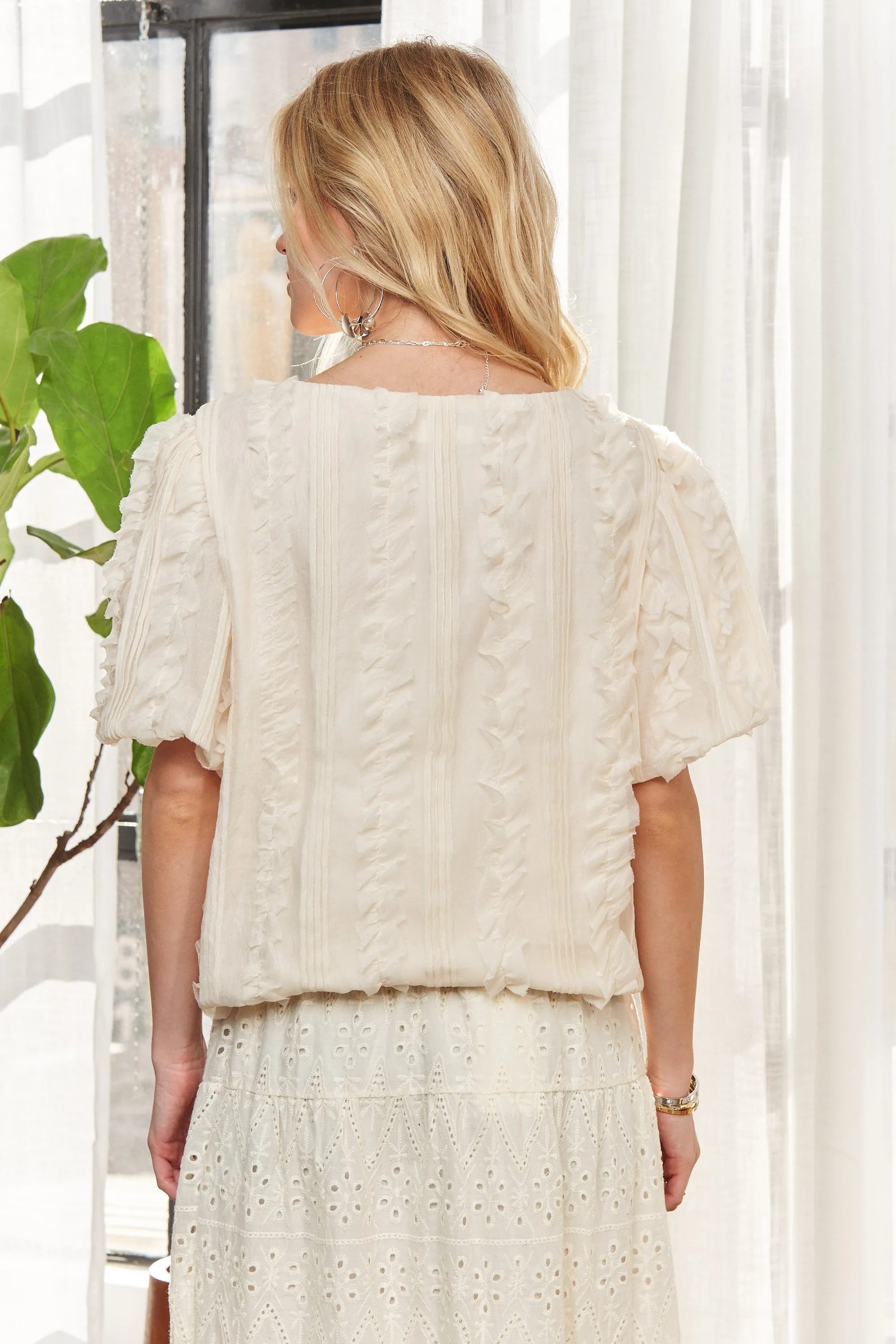 ADORA Solid Puff Sleeves Knit Top