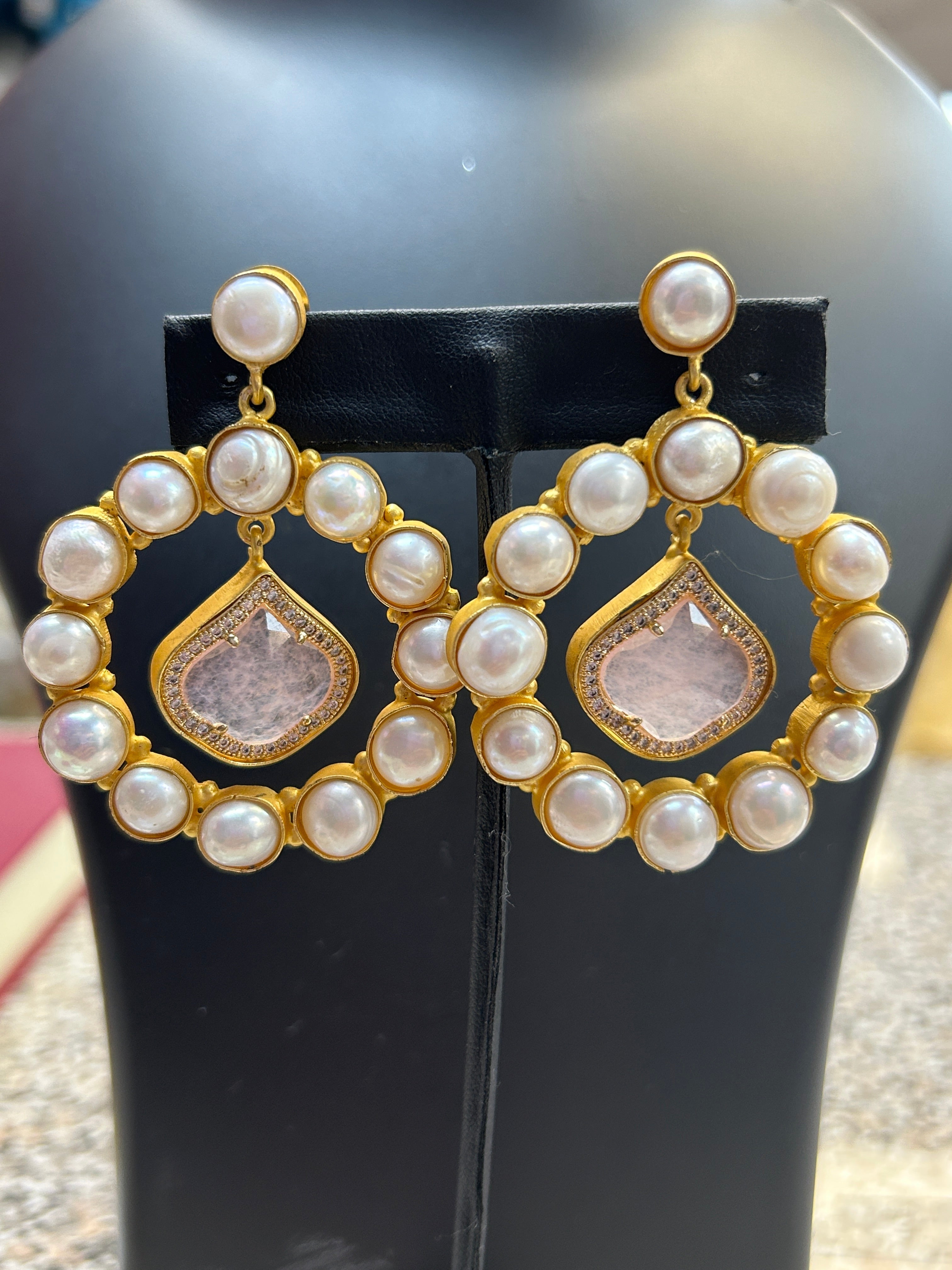 Baroque pearl earrings