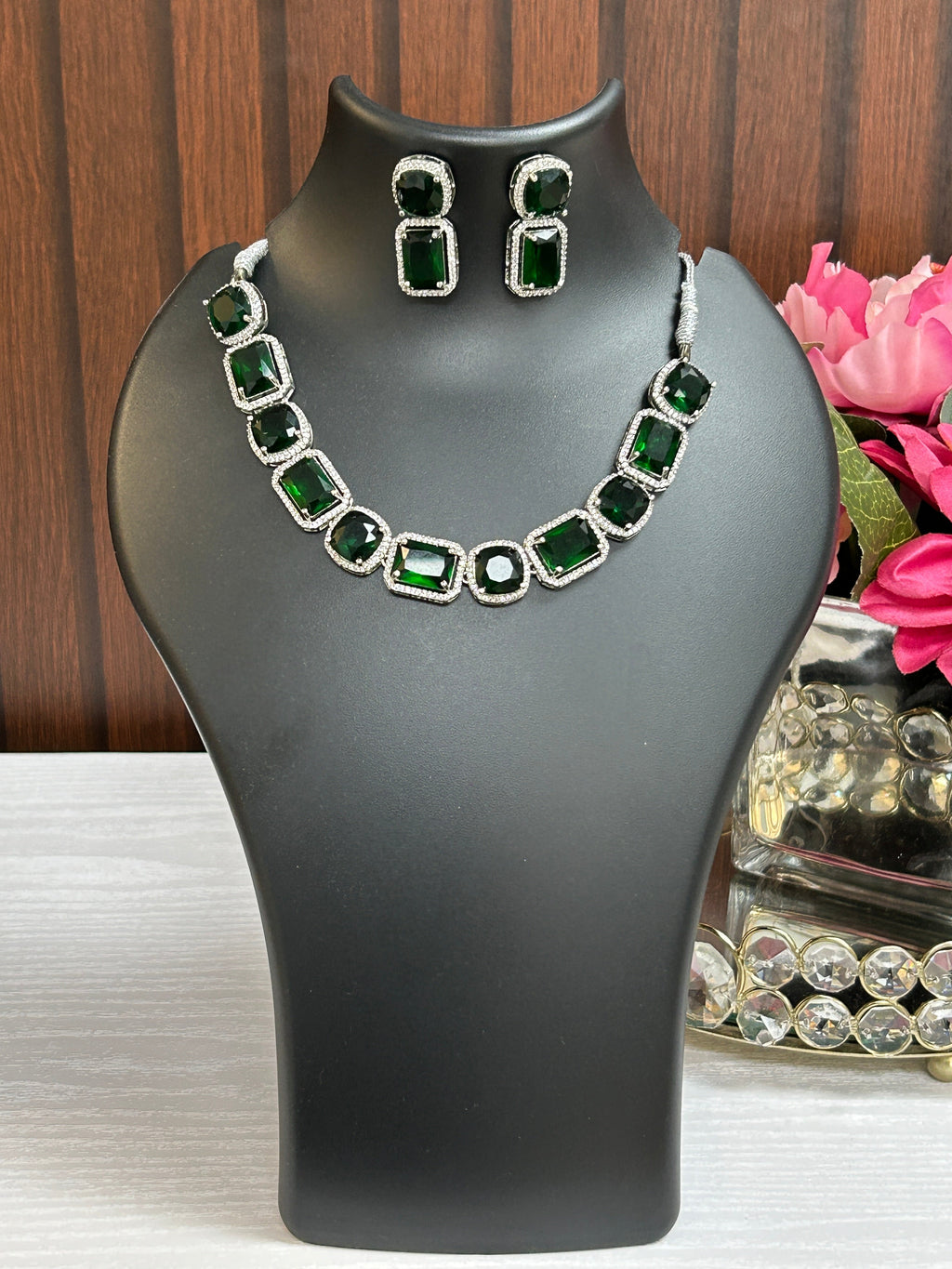 AD stone necklace : Emerald green