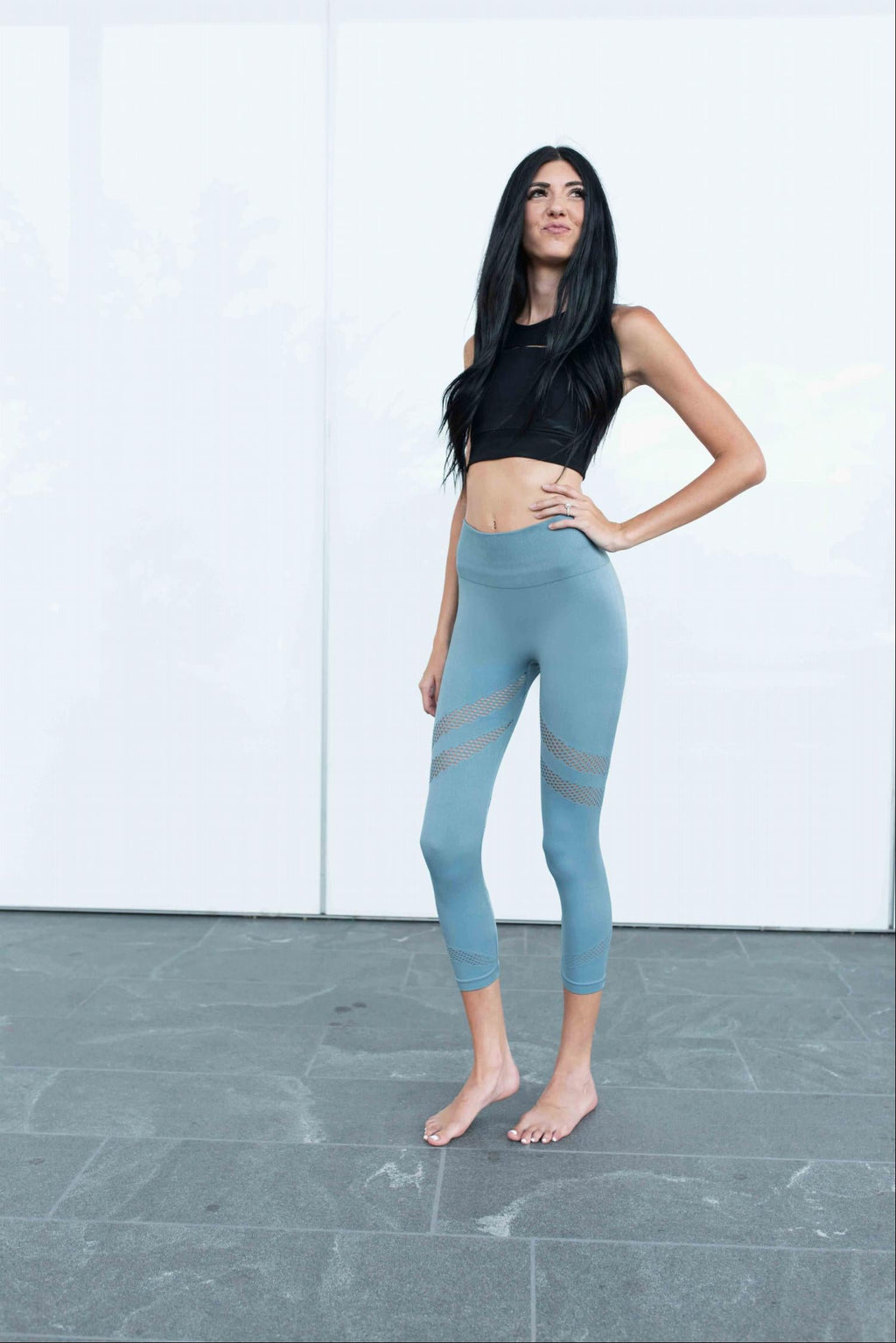 Active Vented Mesh Design Capri Fitness Leggings