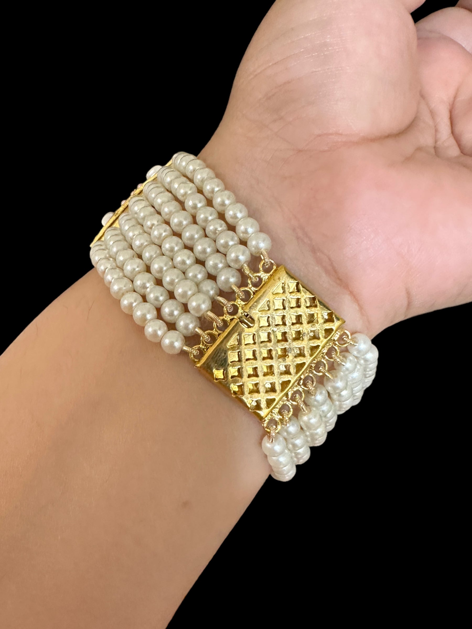 B167 pearl jadau bracelet ( SHIPS IN 3 WEEKS )