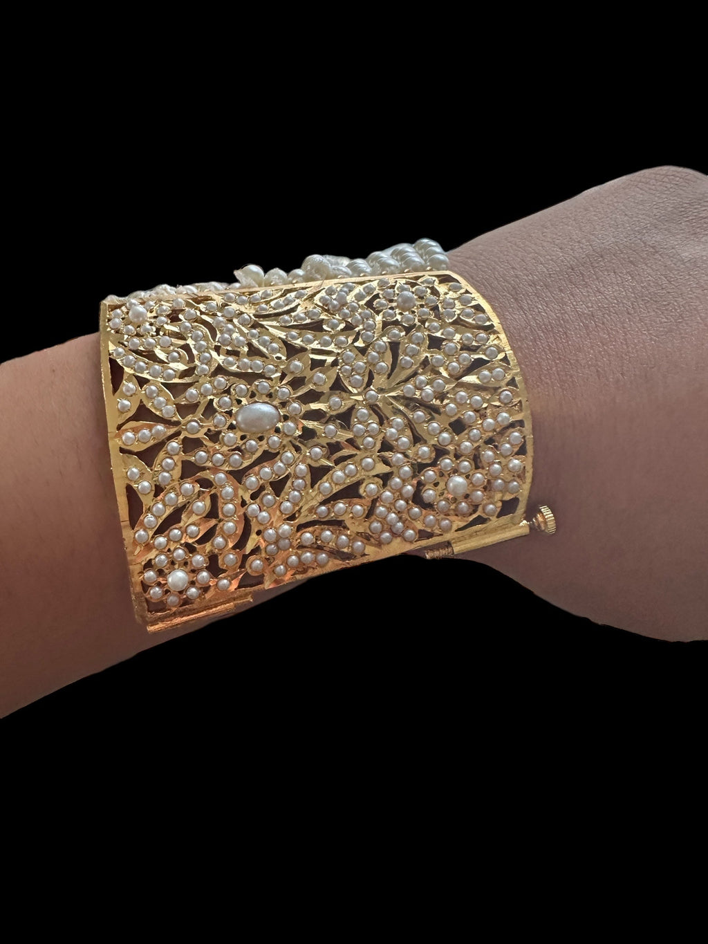 B302  Jadau bahi / bracelet ( SHIPS IN 3 WEEKS   )