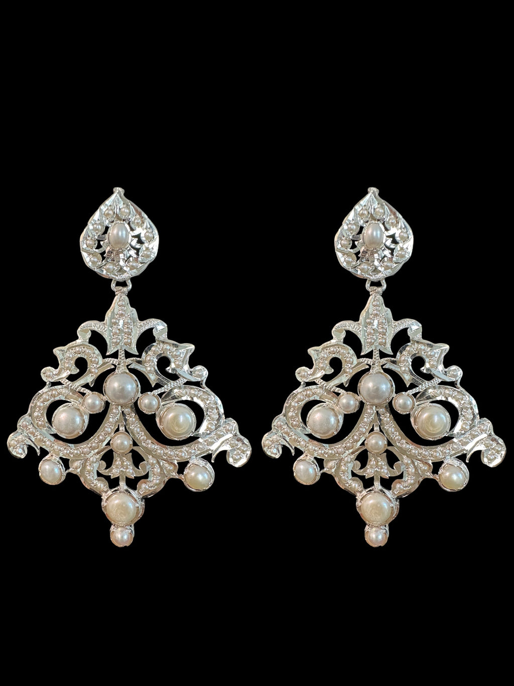 92.5 silver necklace set with fresh water pearls  ( READY TO SHIP )