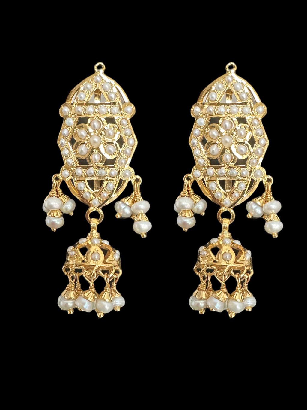 92.5 silver gold plated earrings in fresh water pearls (READY TO SHIP )