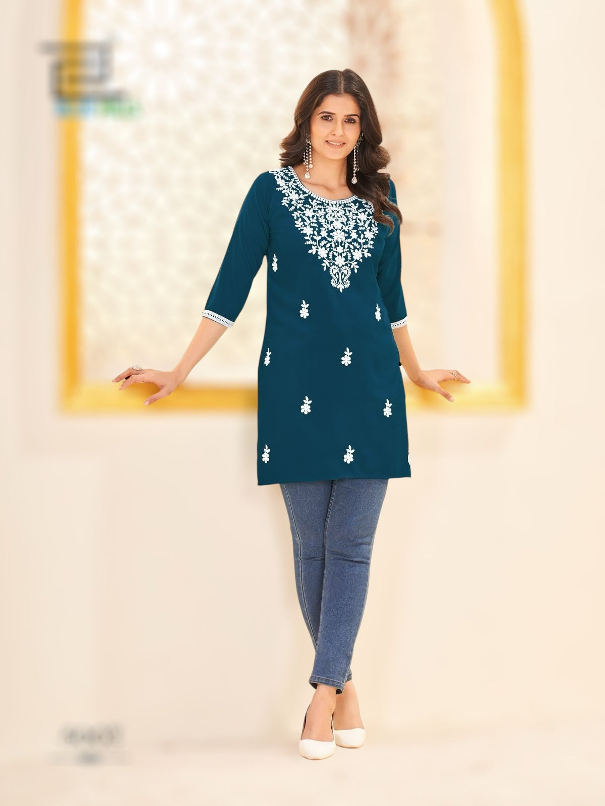 Arushi: rayon short Kurtis