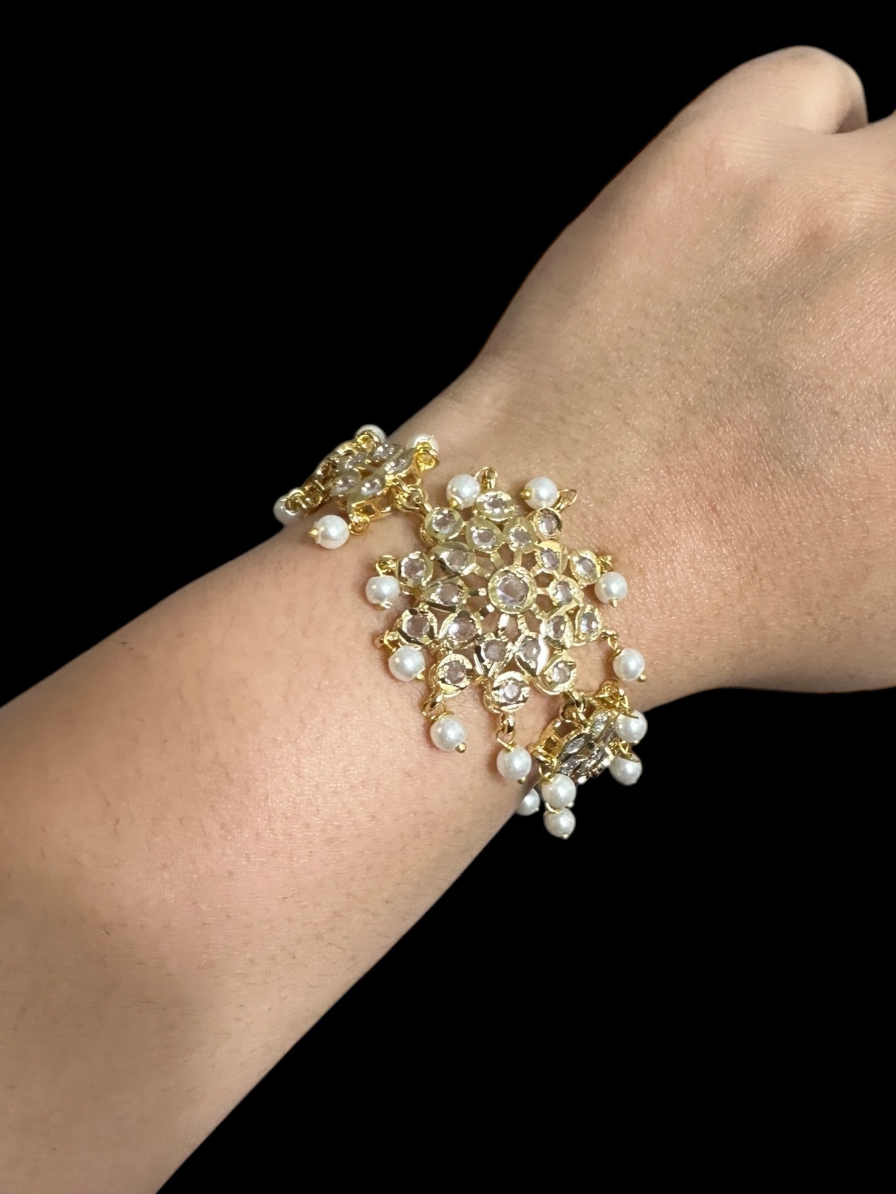 Amal hyderabadi bracelet in pearls    ( READY TO SHIP )