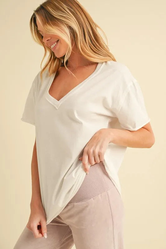 Aemi+Co V-Neck Short Sleeve T-Shirt