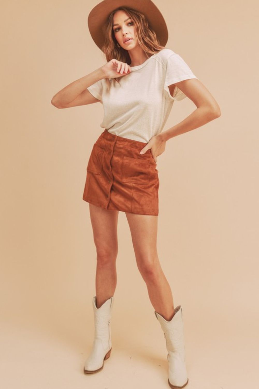 Aemi + Co Exposed Seam Round Neck Short Sleeve T-Shirt