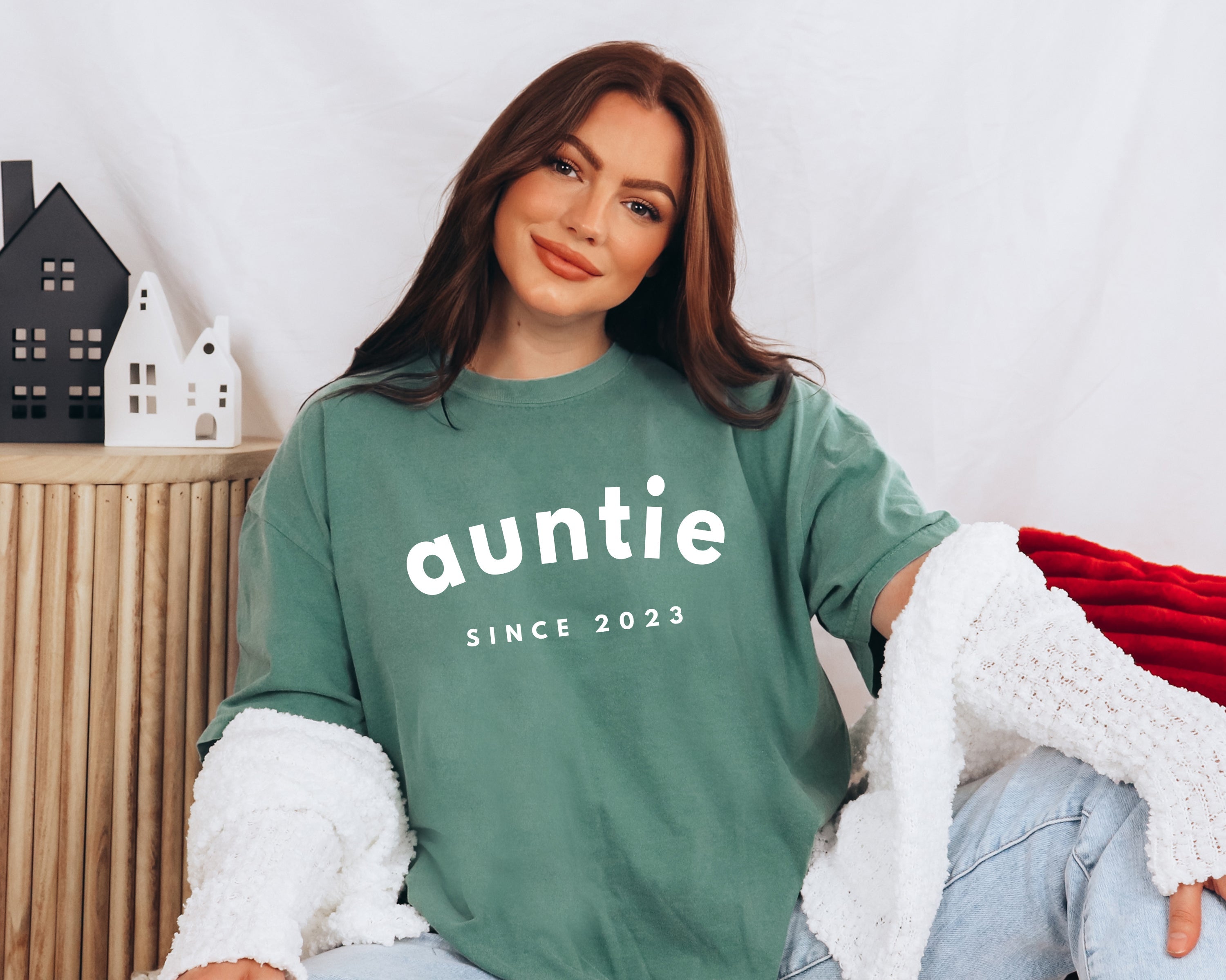 Aunt Personalized Est Year Comfort Colors Graphic Tees (Sportan Font)