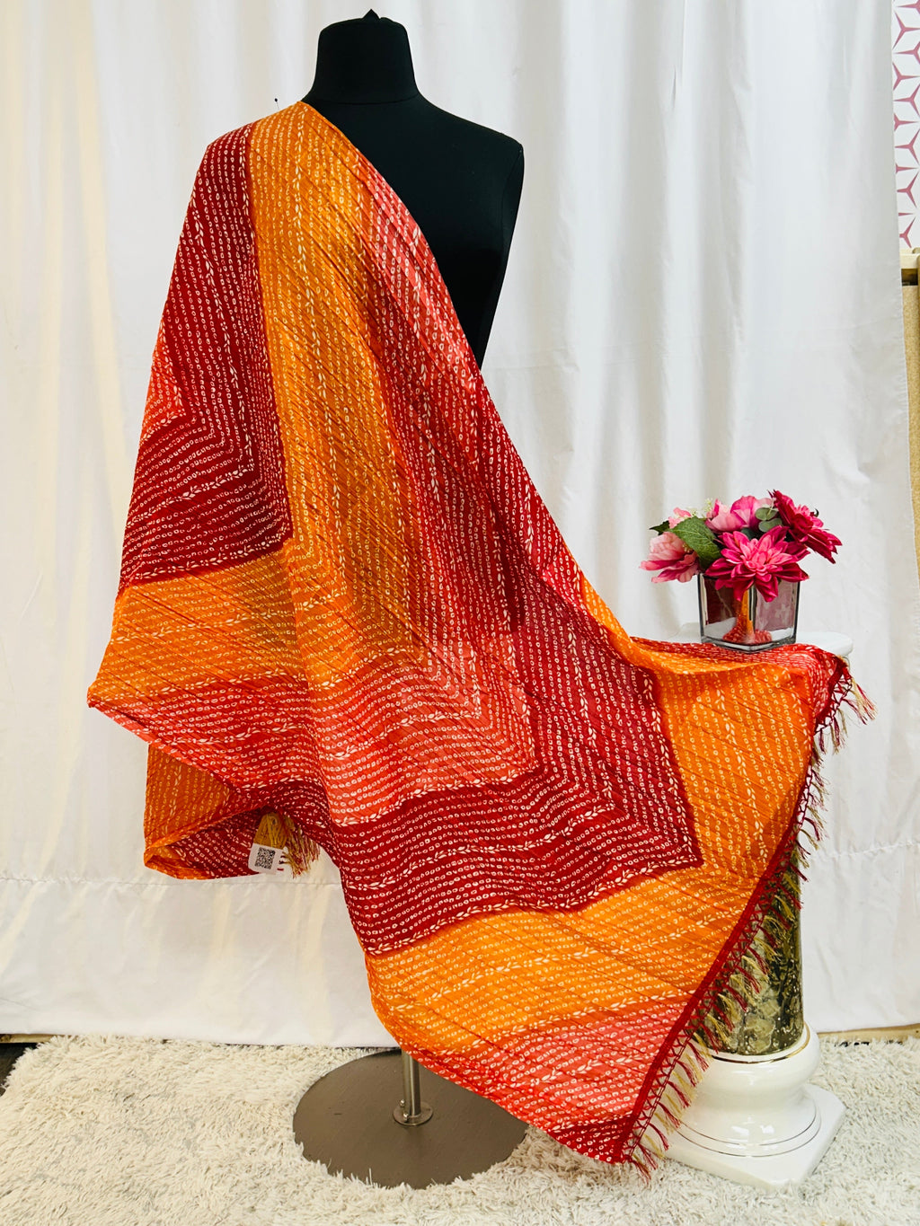 Bandhani print dupatta