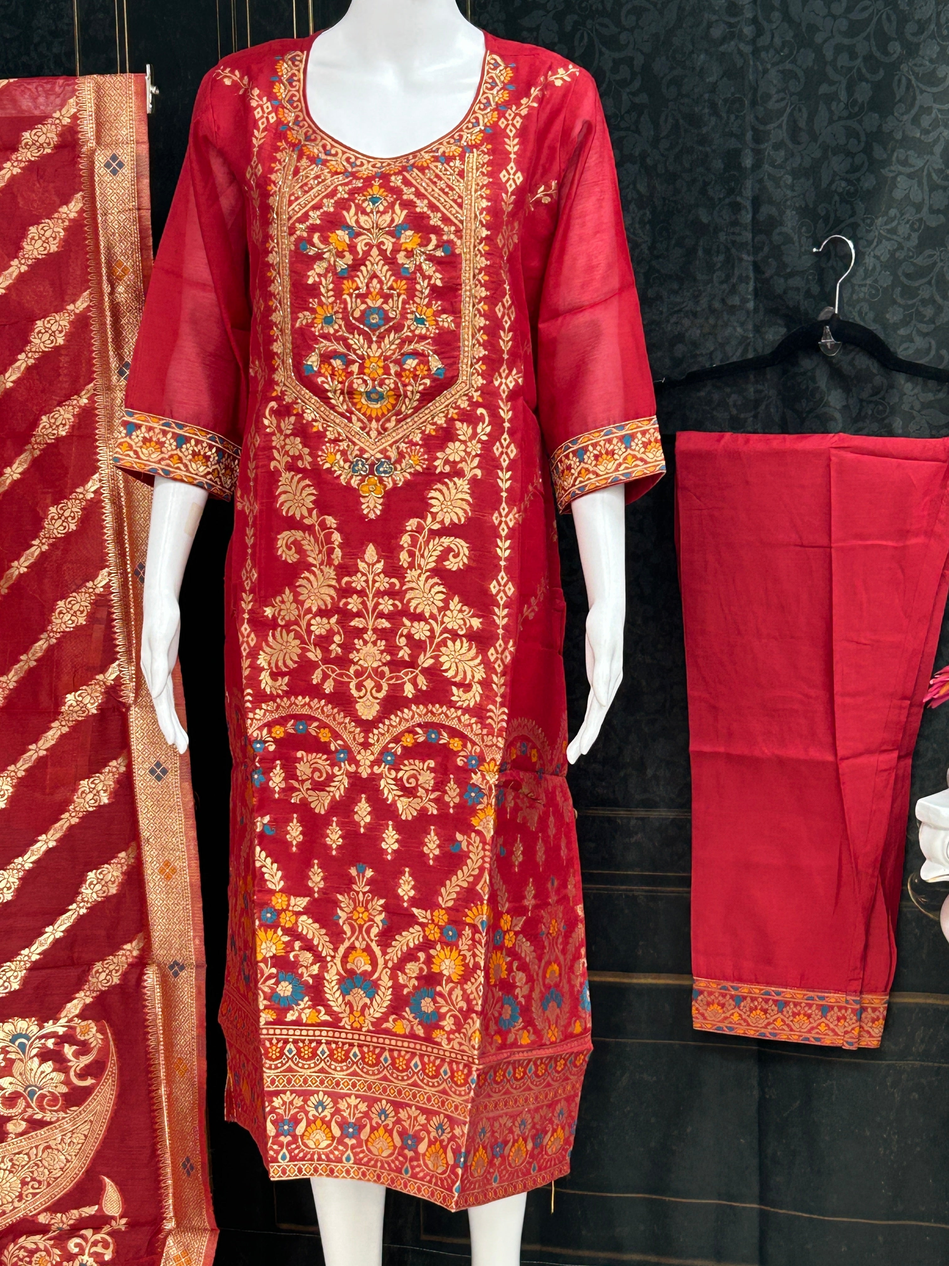 Banarasi suit / salwar suit