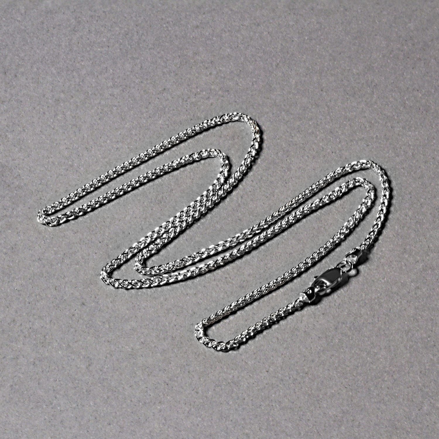 14k White Gold Round Wheat Chain (1.5 mm)