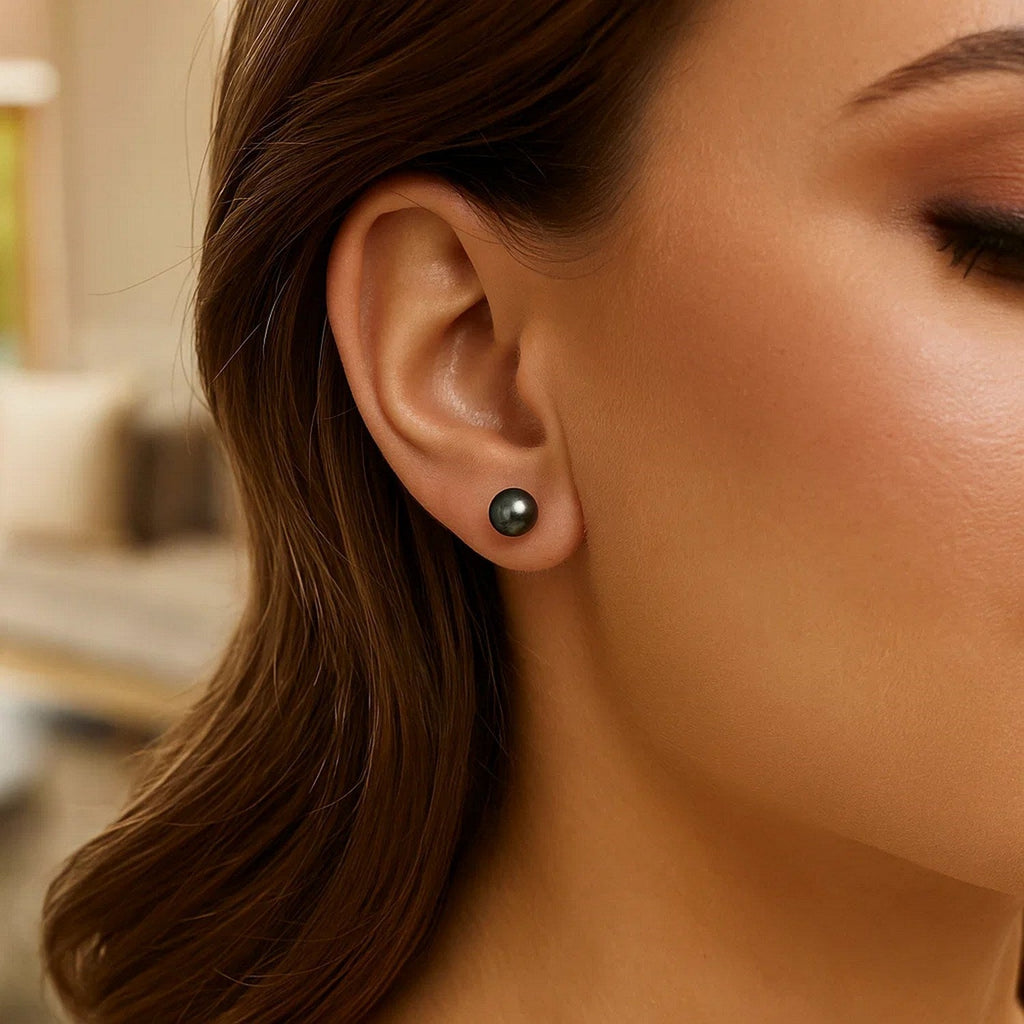 14k Yellow Gold Cultured Black Pearl Stud Earrings (6mm)