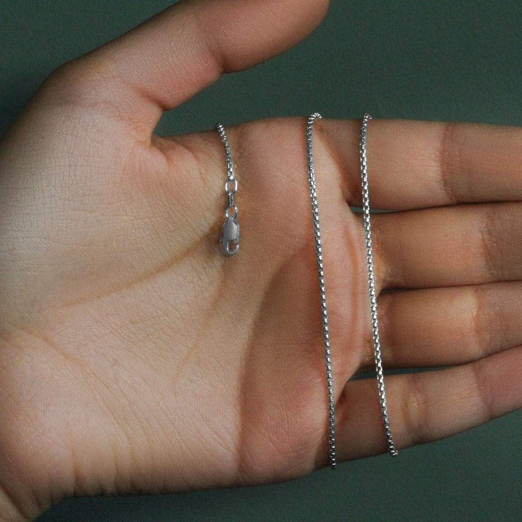 14k White Gold Round Box Chain (1.3 mm)