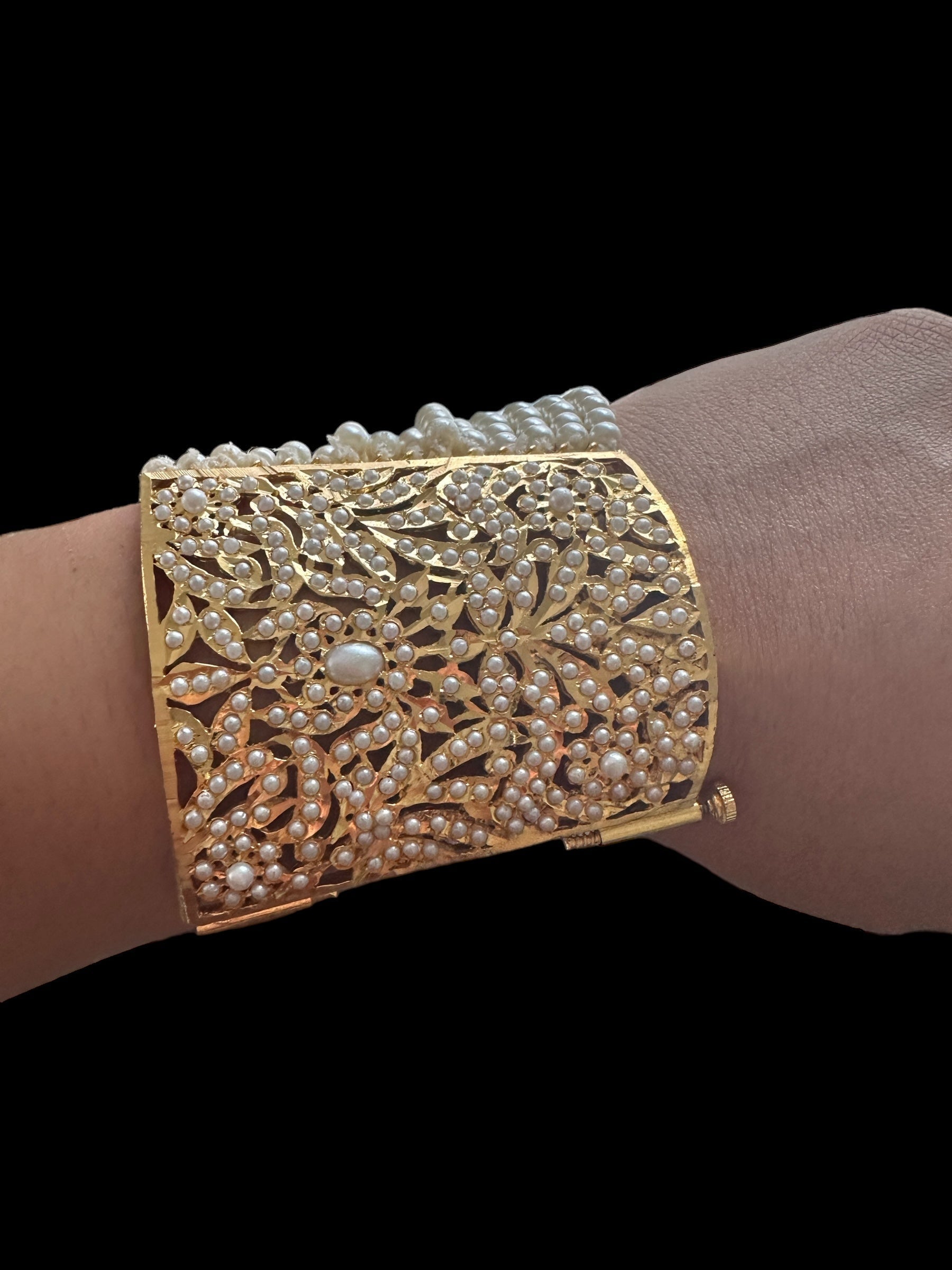 B302  Jadau bahi / bracelet ( SHIPS IN 3 WEEKS   )