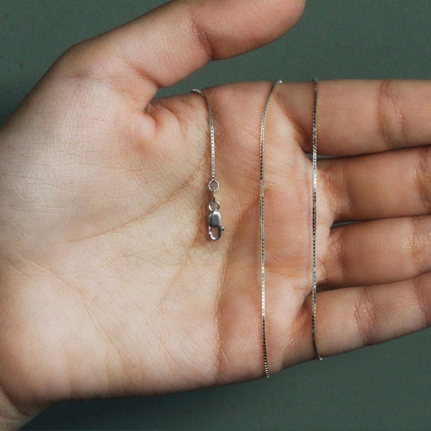 14k White Gold Classic Box Chain (0.75 mm)