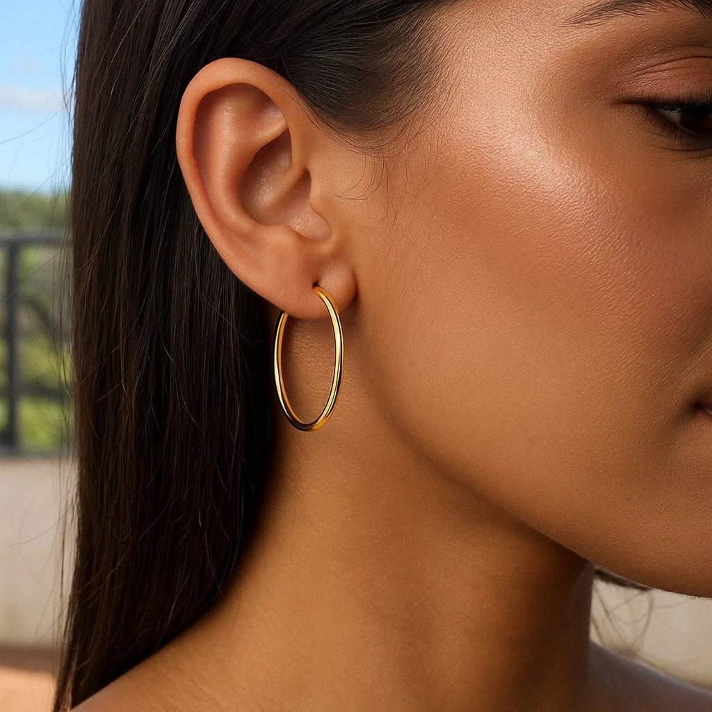 14k Yellow Gold Polished Hoop Earrings (1.5x30mm)