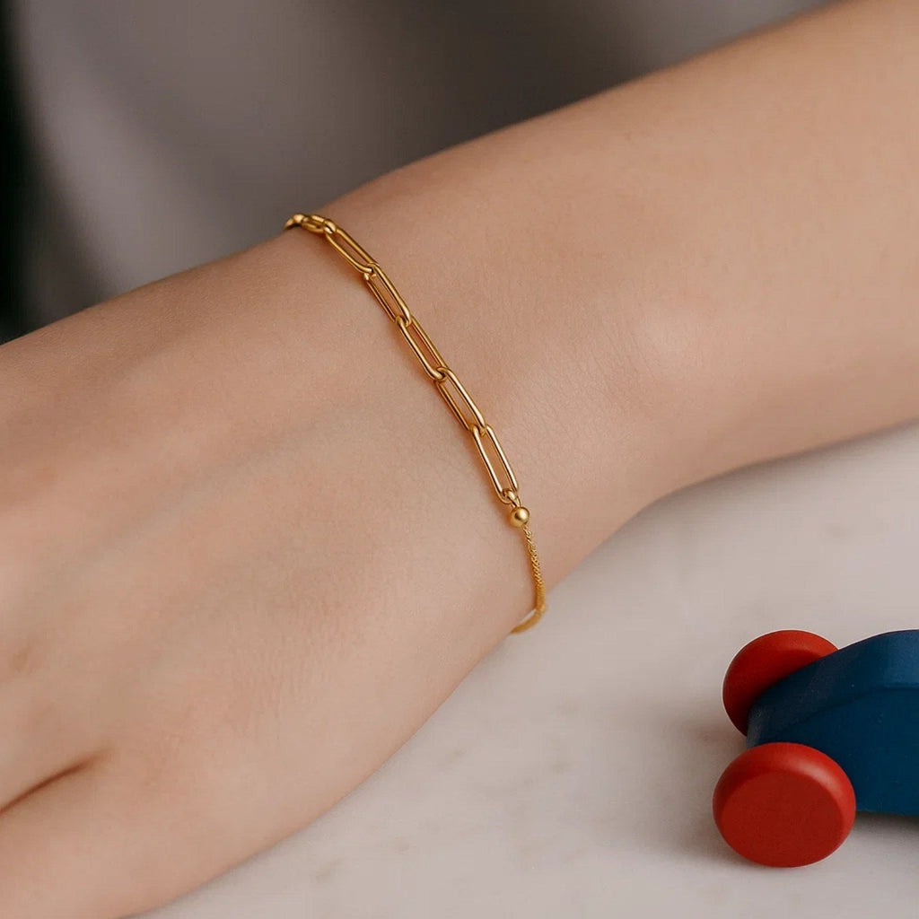 14K Yellow Gold Adjustable Bracelet with Paperclip Chain (1.00 mm)