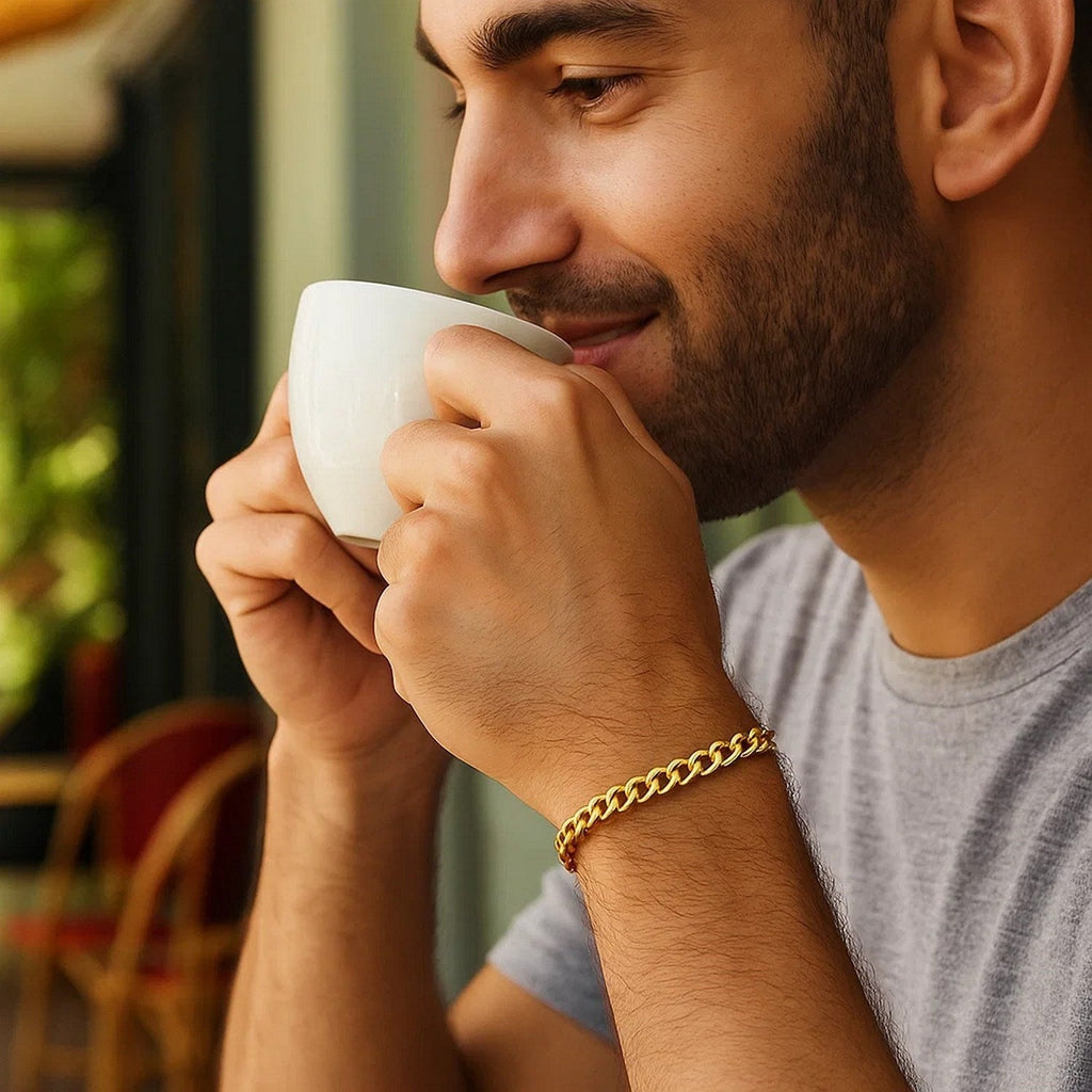 14k Yellow Gold Lite Curb Bracelet (6.20 mm)