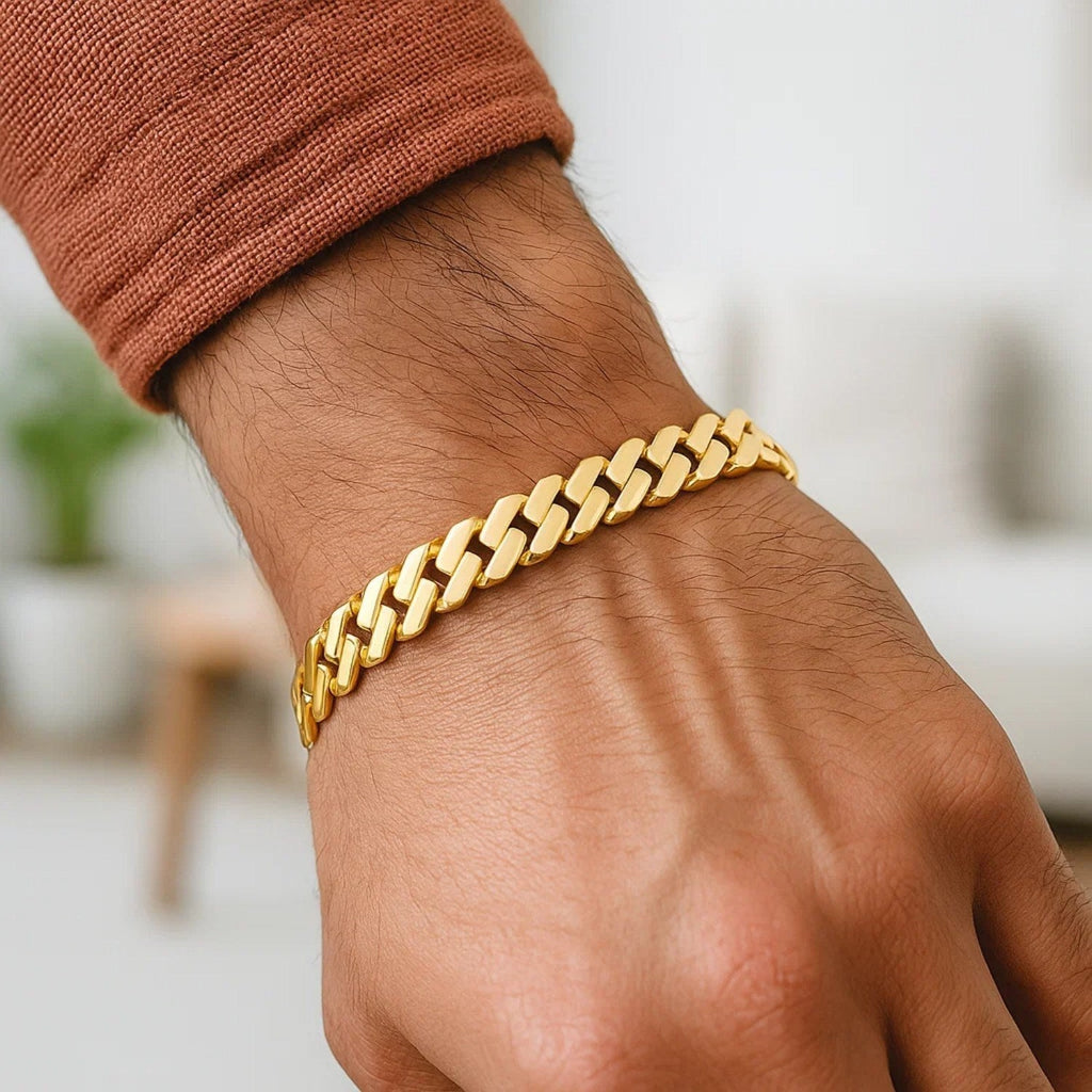 14k Yellow Gold High Polish Modern Lite Edge Bracelet  (8.00 mm)