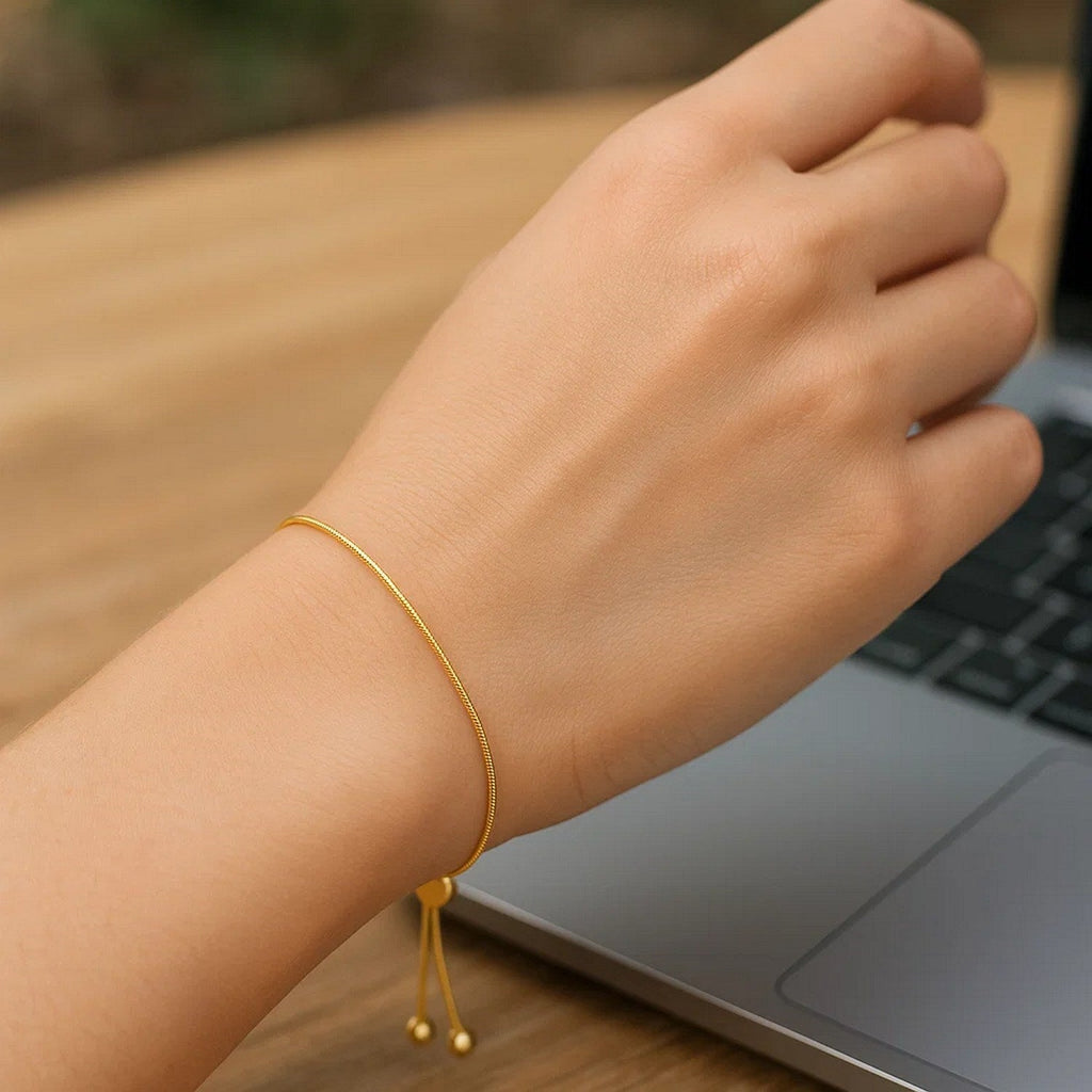 14k Yellow Gold Adjustable Lariat Style Heart Motif Bracelet (1.00 mm)