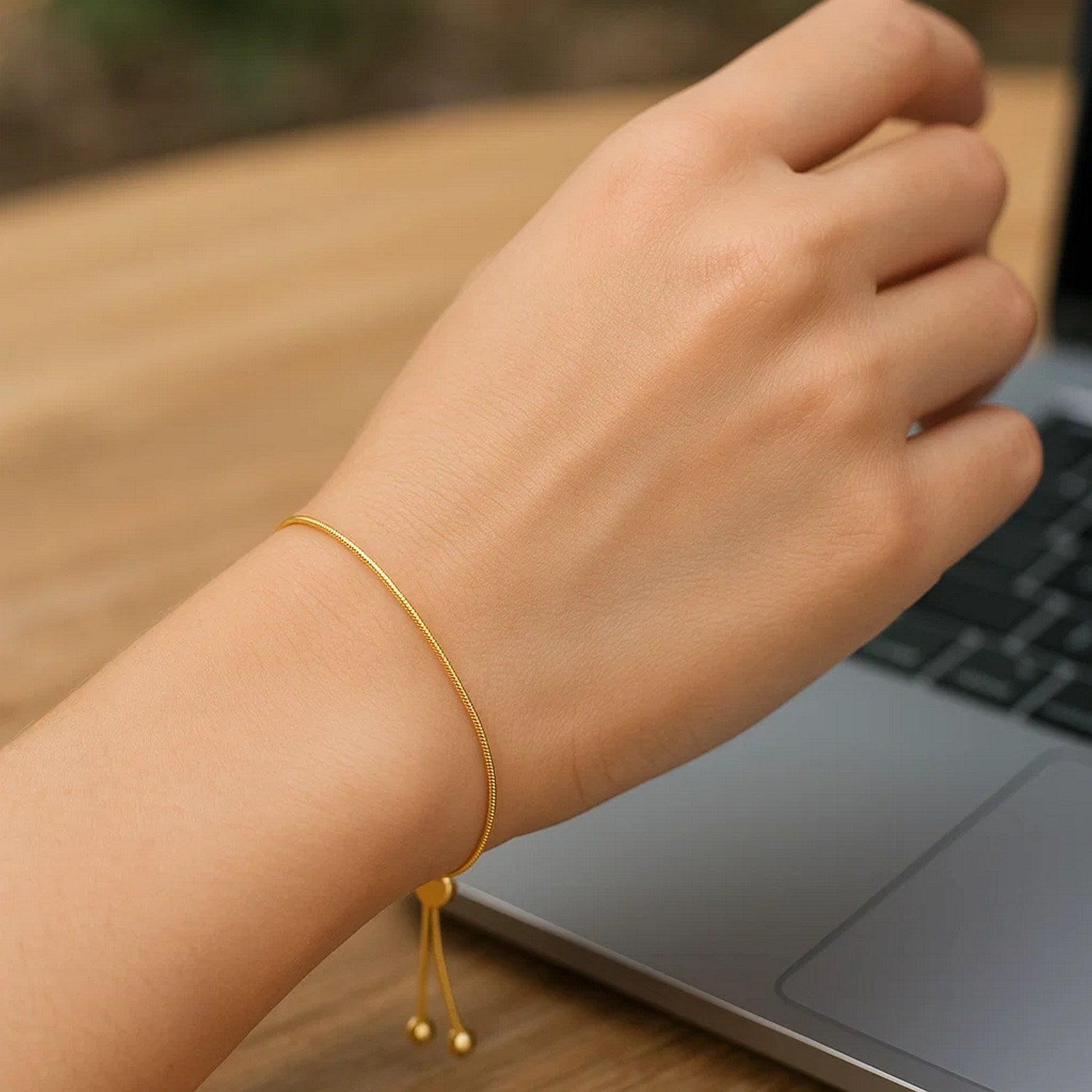 14k Yellow Gold Adjustable Lariat Style Heart Motif Bracelet (1.00 mm)