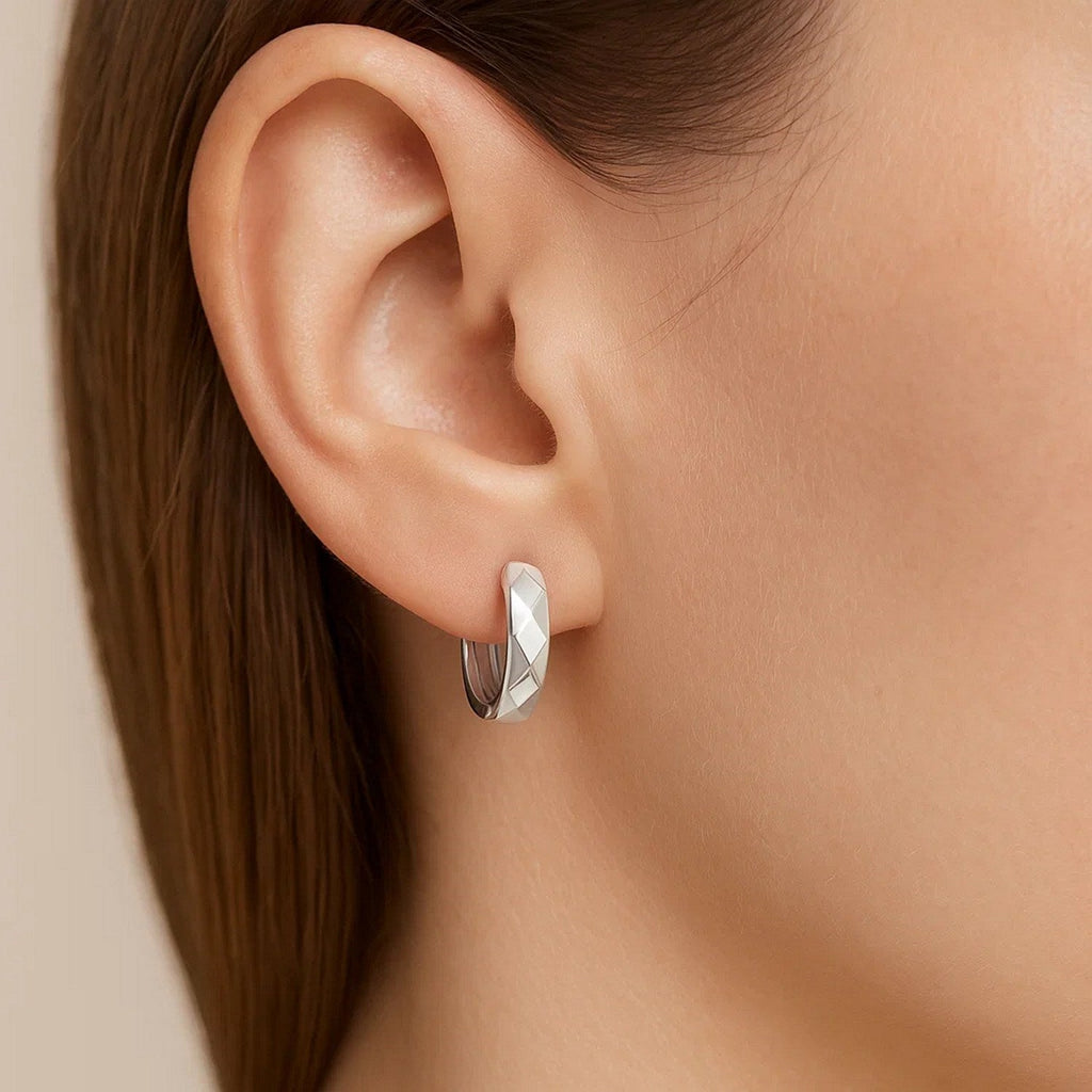 14K White Gold Diamond Motif Faceted Huggie Earrings(12.9mm)