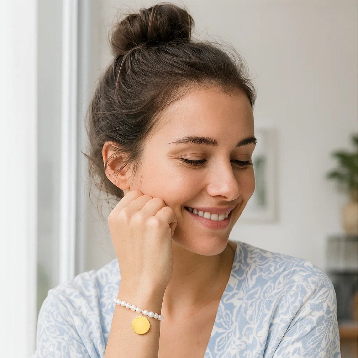 14k Yellow Gold Pearl Tag Charm Bracelet