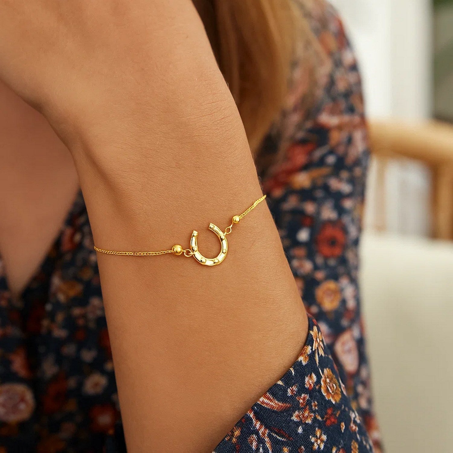 Adjustable Horseshoe Draw String Bracelet in 14K Yellow Gold