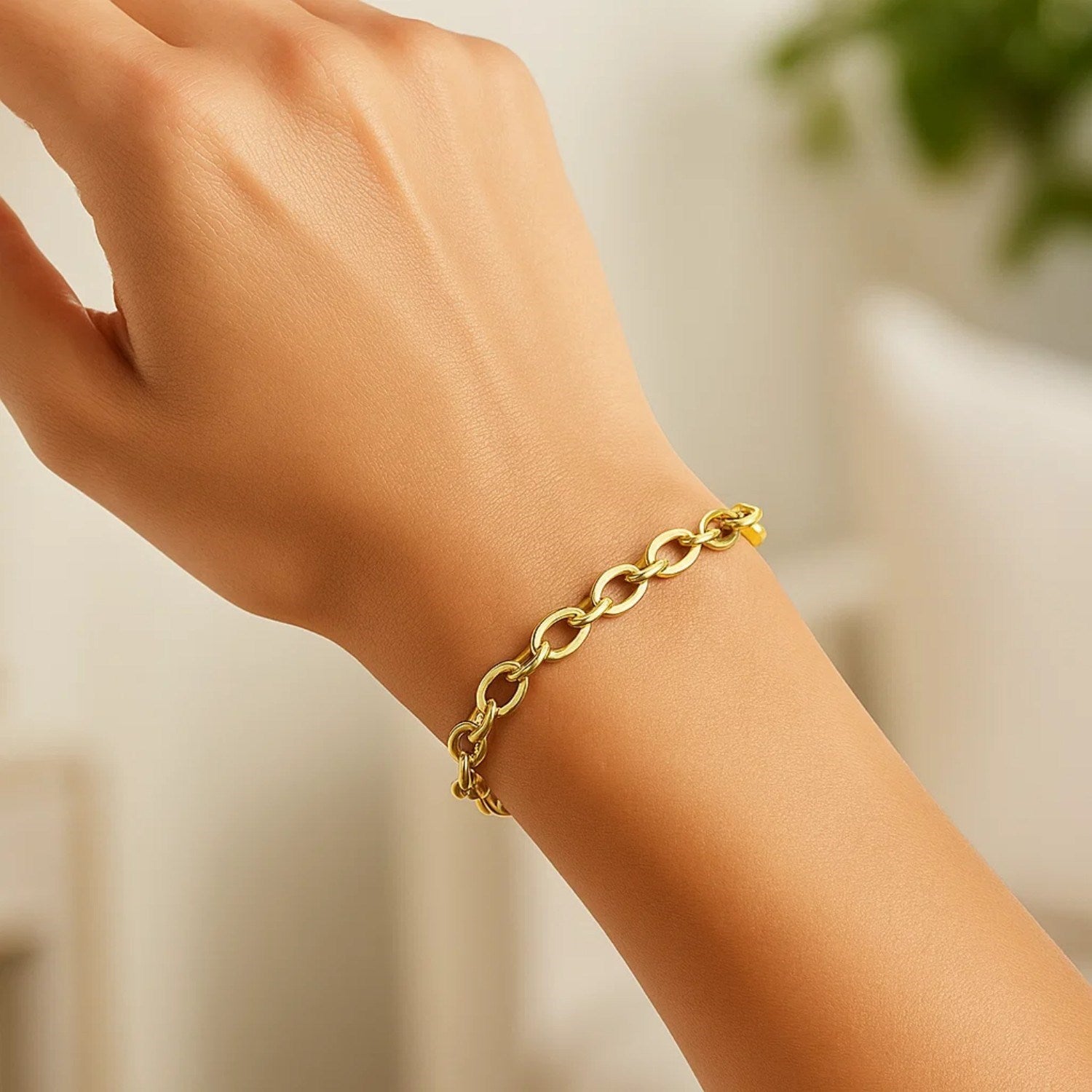 14k Yellow Gold Cable Chain Style Bracelet (6.35 mm)