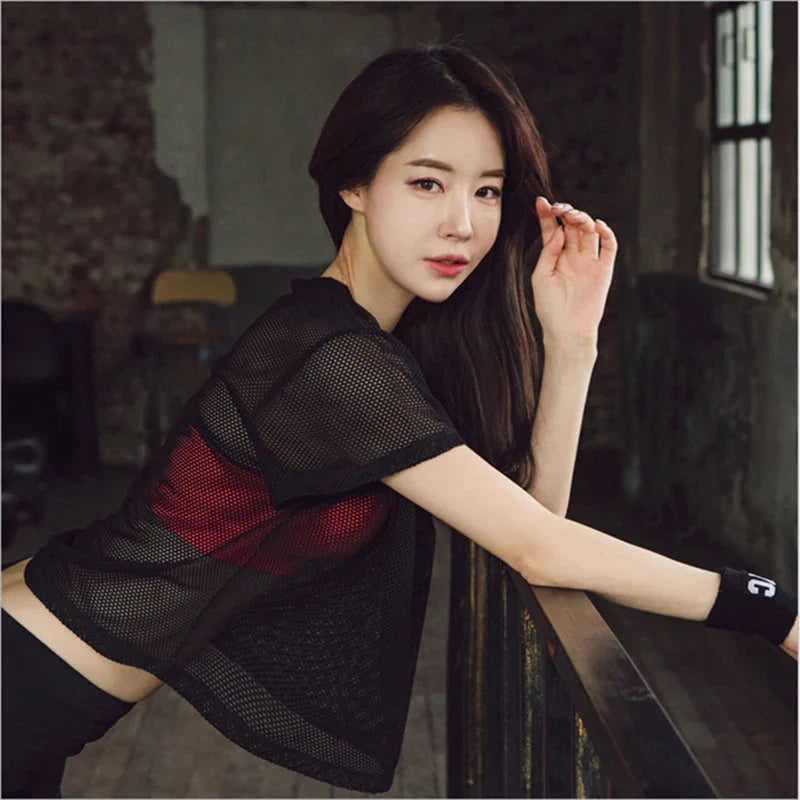 ActiveFlow Women's Quick-Dry Mesh Yoga Tee