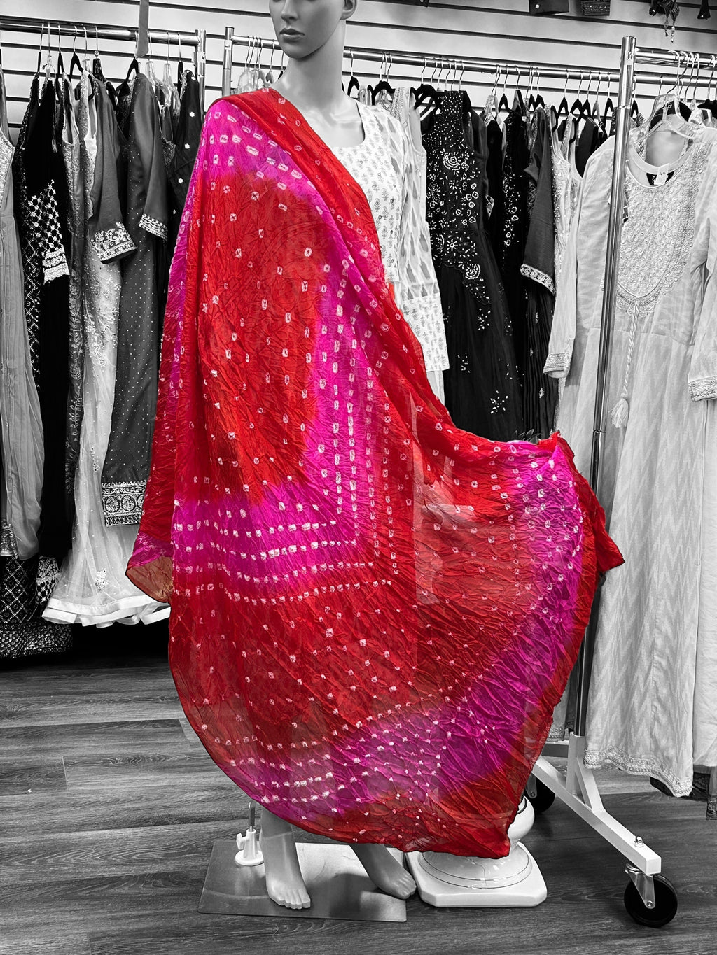 Bandhani silk dupatta : SALE