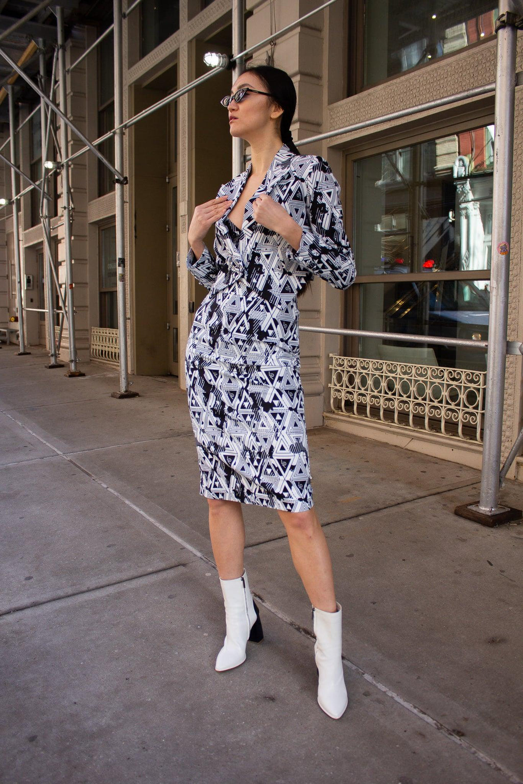 Amour Geometric Pencil Skirt â€?Stylish Women's Fitted Skirt