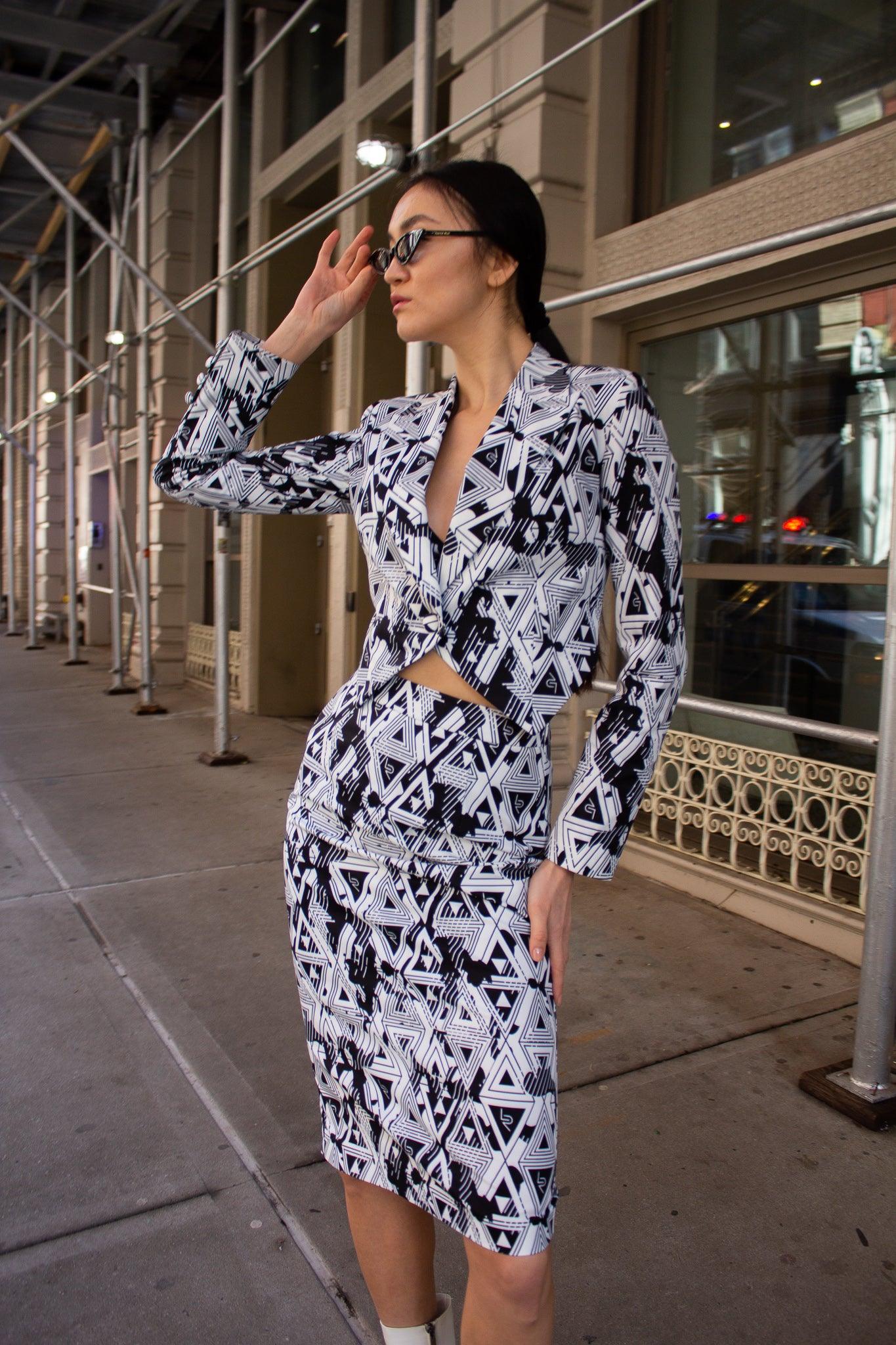 Amour Geometric Pencil Skirt â€?Stylish Women's Fitted Skirt