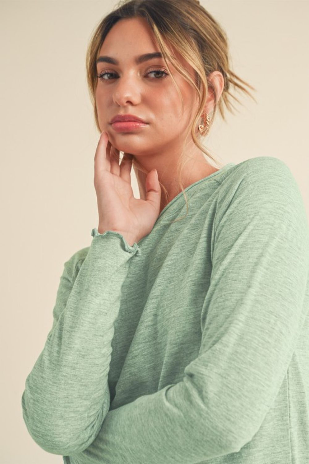 Aemi + Co Lettuce Hemline Round Neck Raglan Sleeve T-Shirt