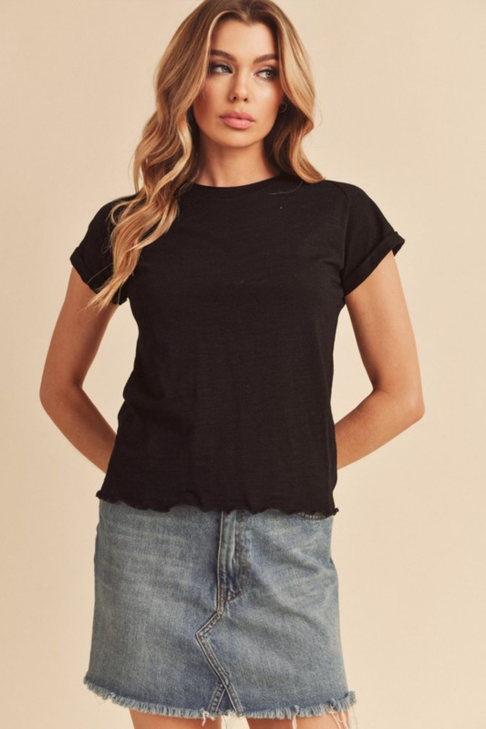 Aemi + Co Lettuce Edge Round Neck Short Sleeve T-Shirt