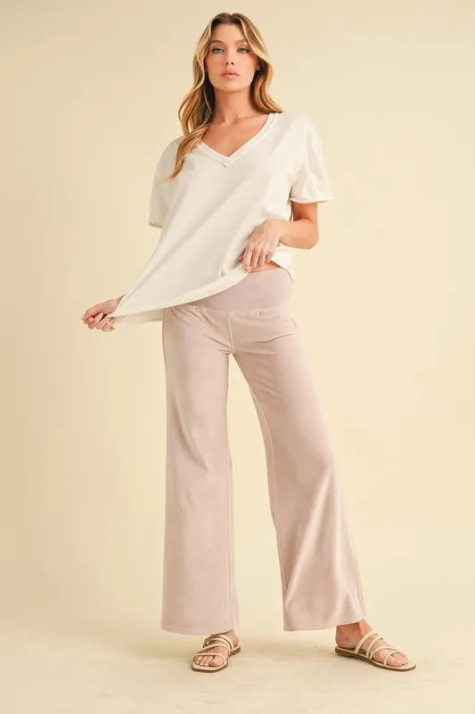 Aemi+Co V-Neck Short Sleeve T-Shirt