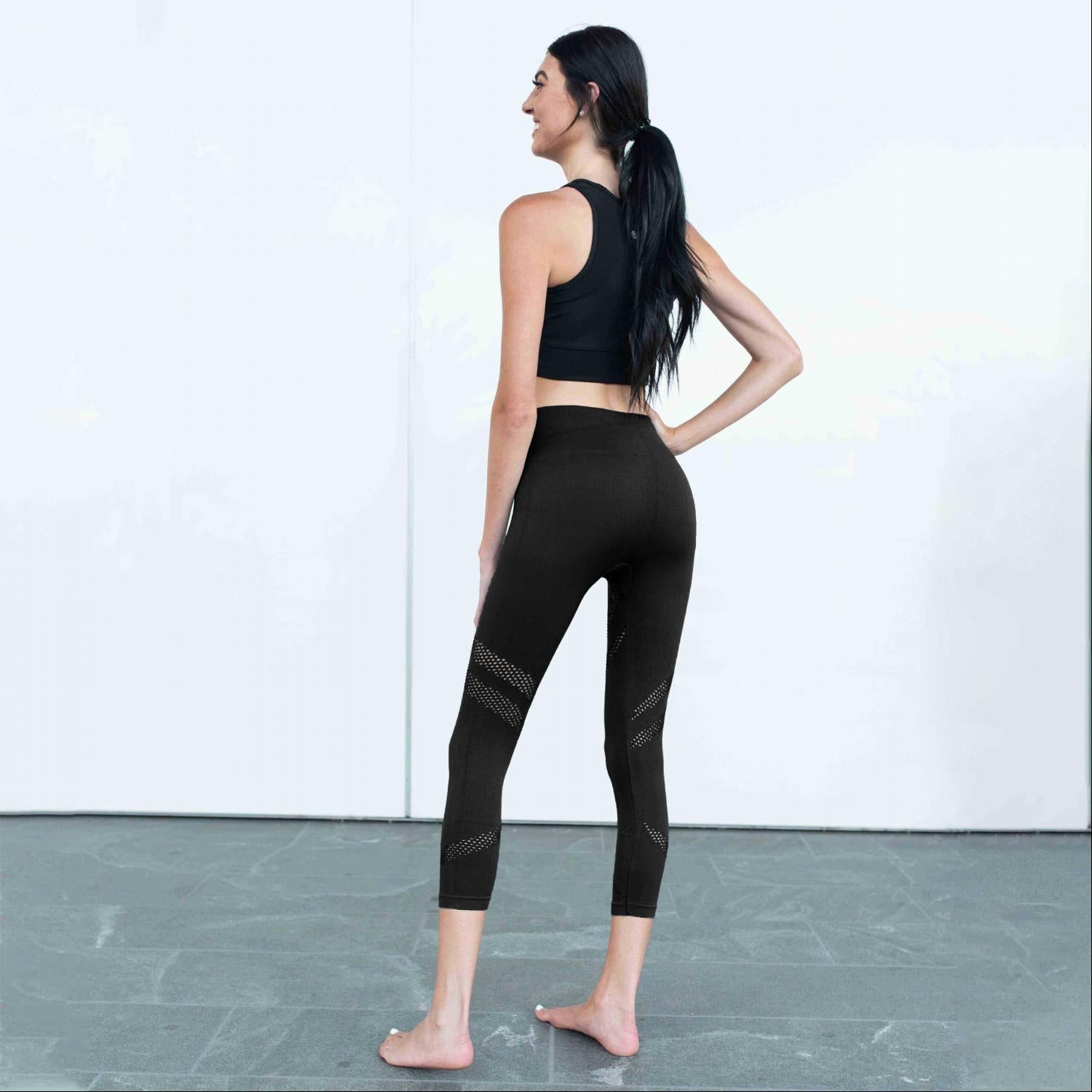 Active Vented Mesh Design Capri Fitness Leggings