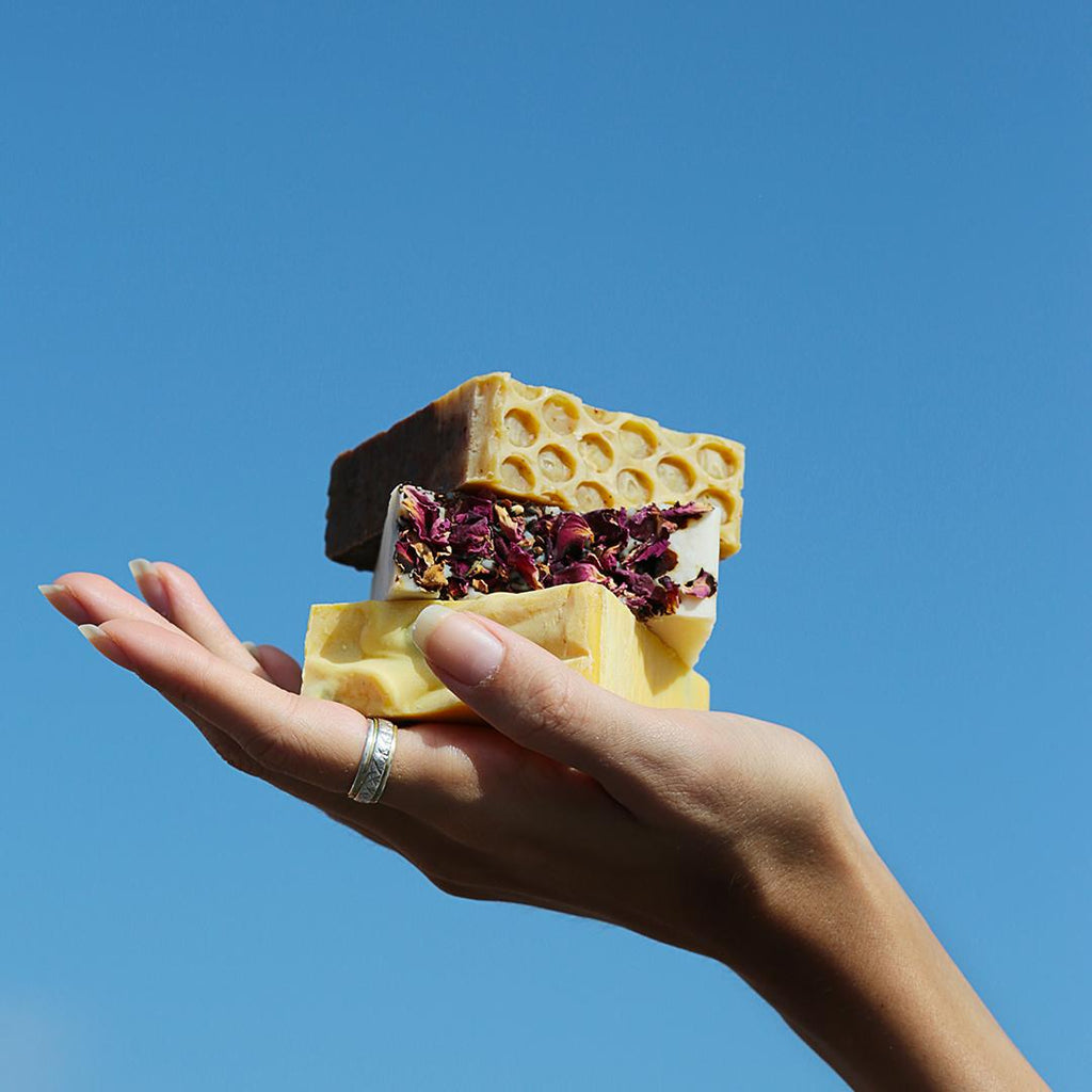 Basiclayersca Artisan Handmade Scented Honey Pollen Soap